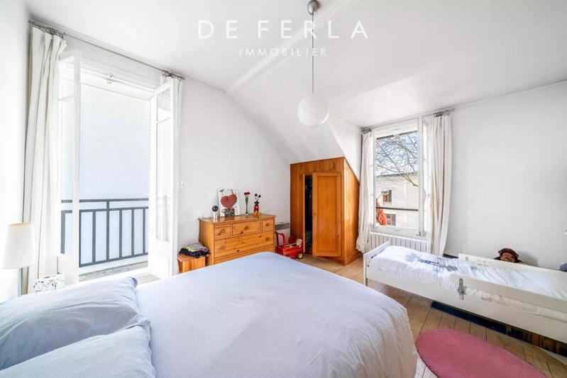 Maison - 200 m² - 8 pièces