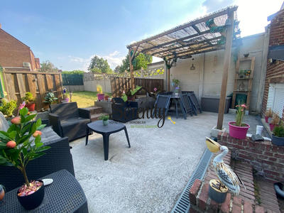 Maison - 95 m² - 6 pièces