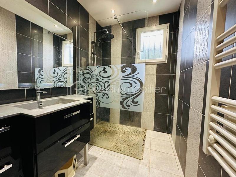 Maison - 94 m² - 4 pièces