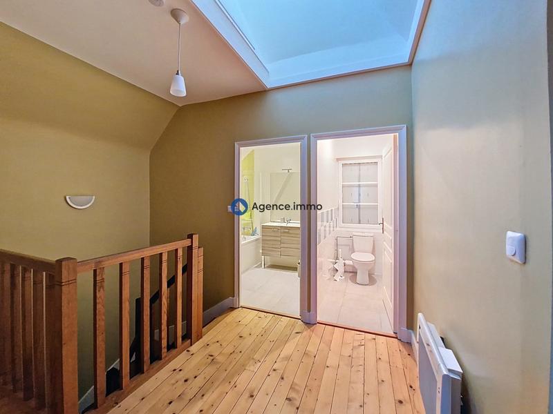 Maison - 246 m² - 10 pièces