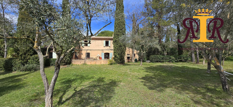 Bastide - 202 m² - 8 pièces