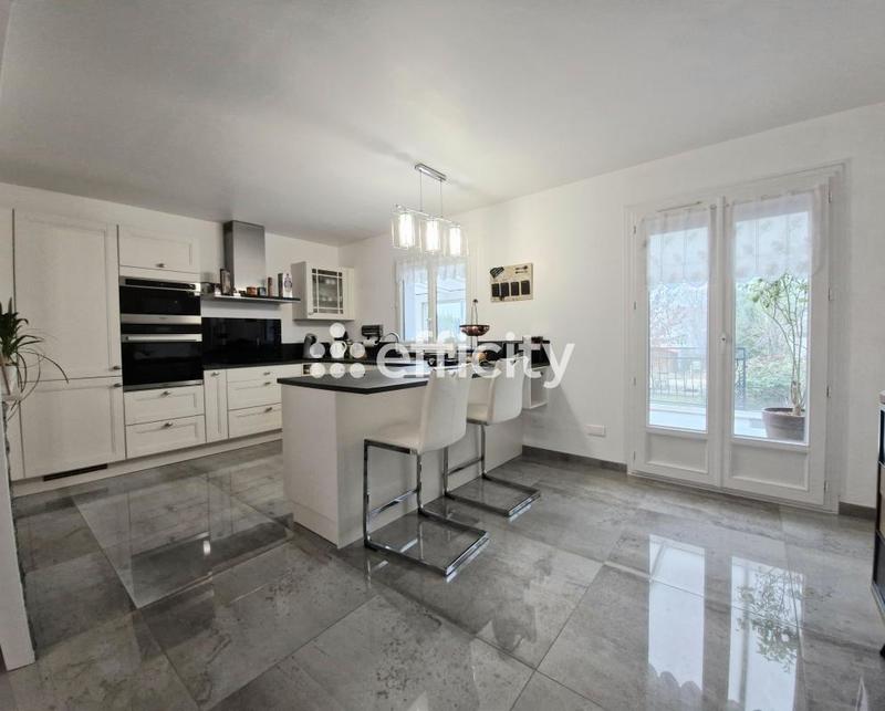 Maison de ville - 123 m² - 5 pièces