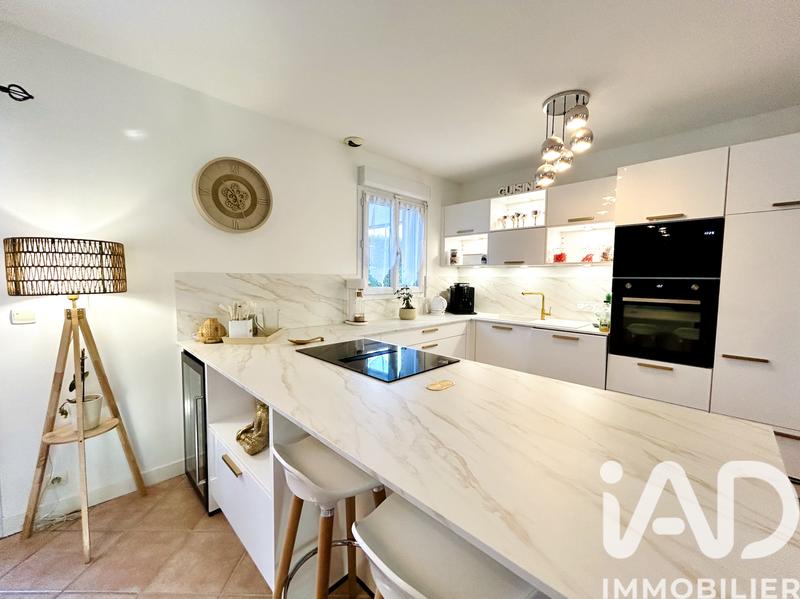 Maison - 178 m² - 8 pièces