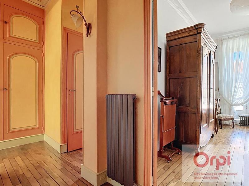 Maison - 188 m² - 6 pièces