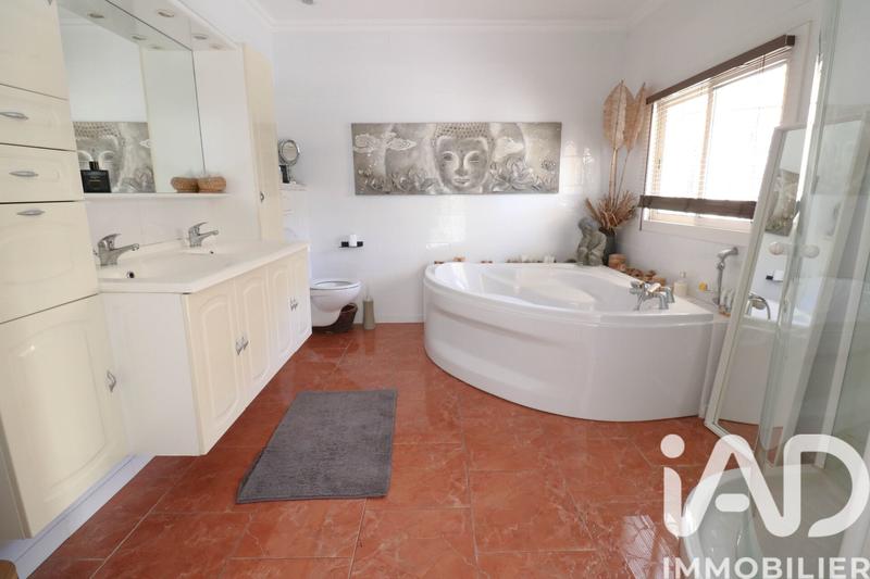 Maison - 192 m² - 5 pièces