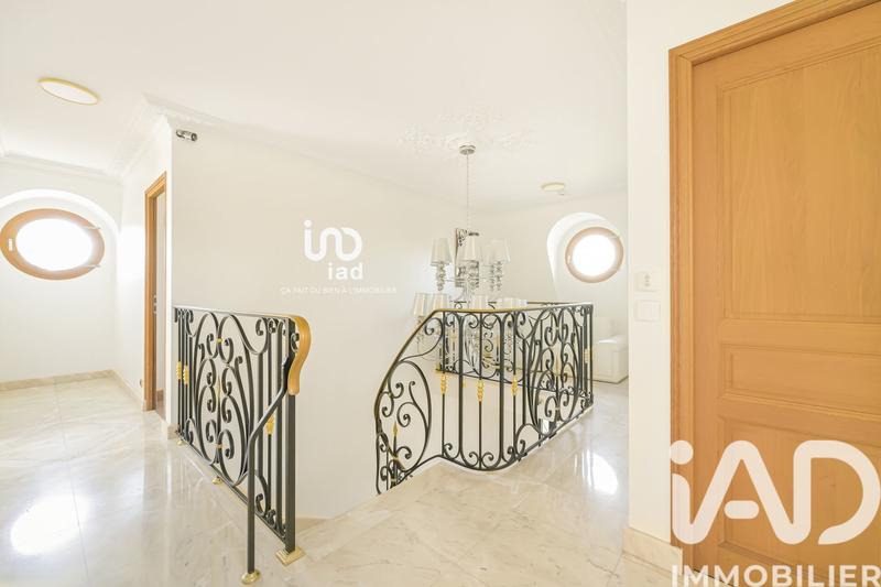 Maison - 192 m² - 6 pièces