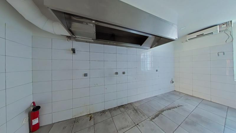 Local commercial - 43 m² - 2 pièces