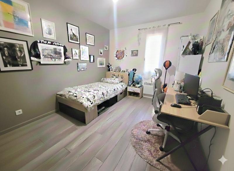 Maison - 95 m² - 4 pièces