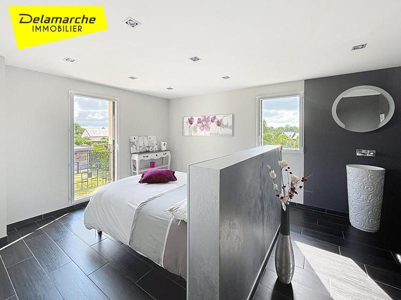 Maison - 241 m² - 7 pièces