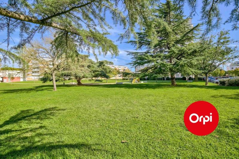 Appartement - 83 m² - 4 pièces