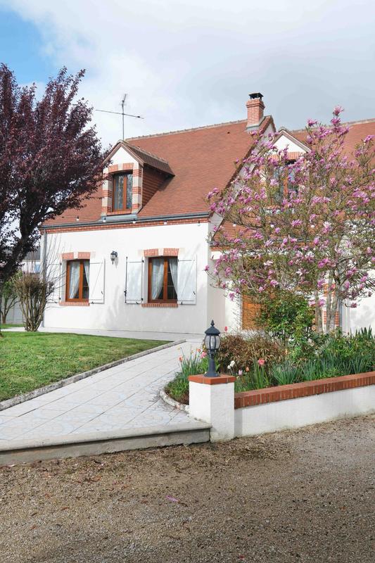 Maison - 246 m² - 9 pièces