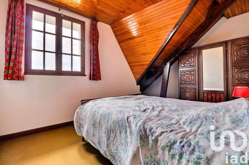 Maison - 170 m² - 9 pièces