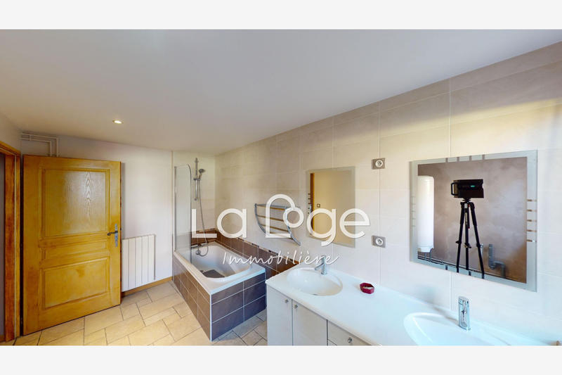 Maison de village - 105 m² - 5 pièces