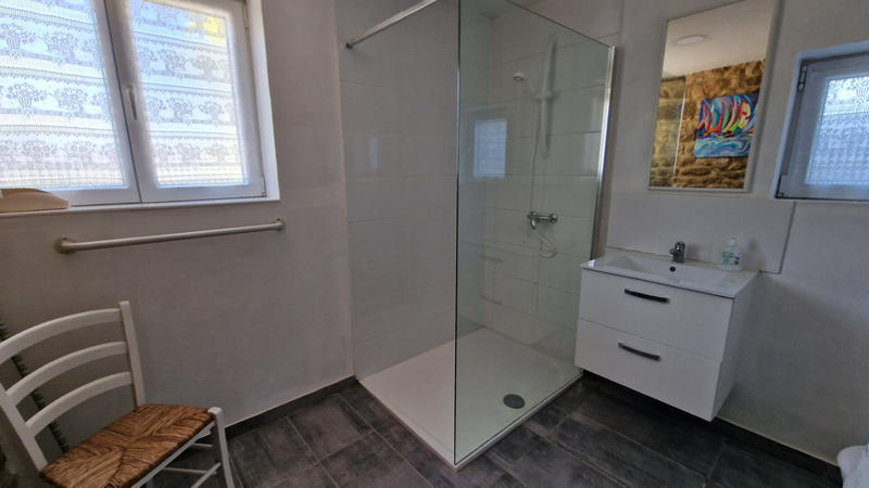 Maison - 264 m² - 13 pièces