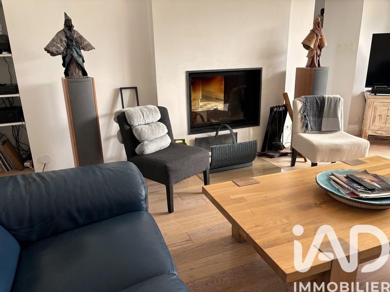 Maison - 243 m² - 8 pièces