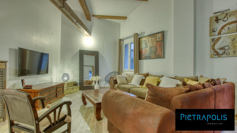 Appartement - 80 m² - 3 pièces