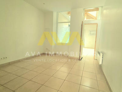 Bureau - 95 m² - 6 pièces