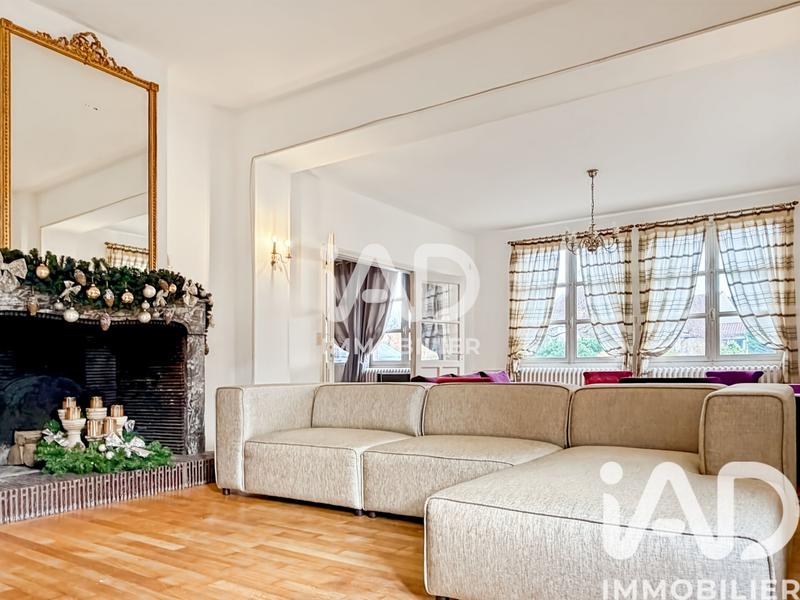 Maison de ville - 295 m² - 9 pièces