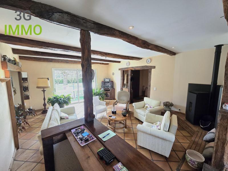 Maison traditionnelle - 138 m² - 6 pièces