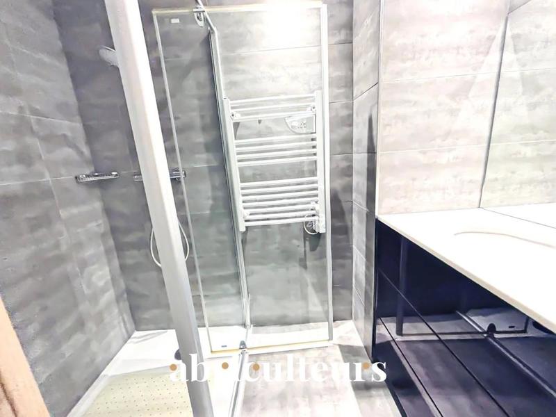 Appartement ancien - 84 m² - 4 pièces