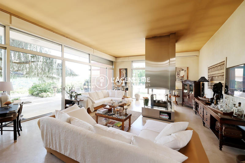 Villa - 400 m² - 7 pièces