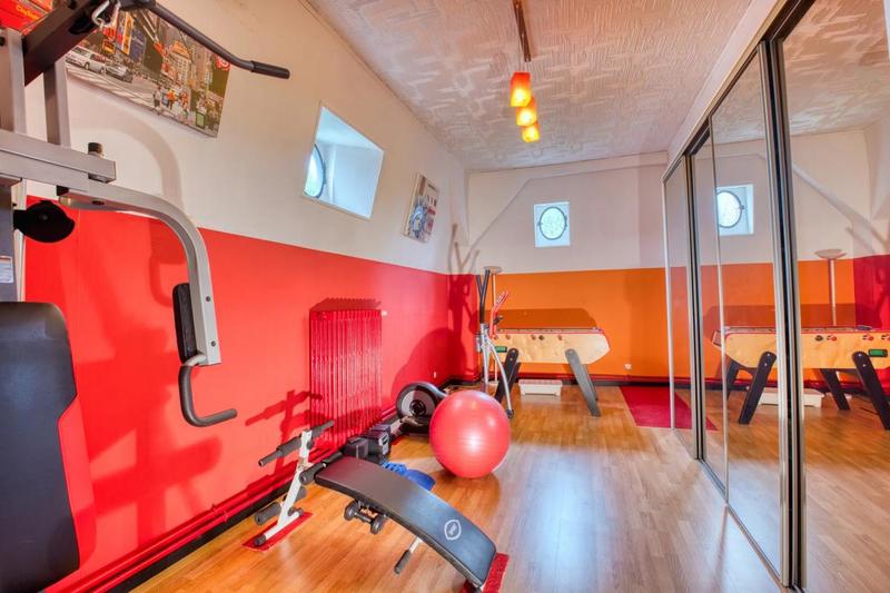 Maison de maîtres - 497 m² - 14 pièces