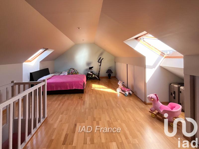 Maison - 190 m² - 8 pièces