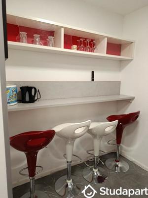 Chambre - 13 m² - 1 pièce