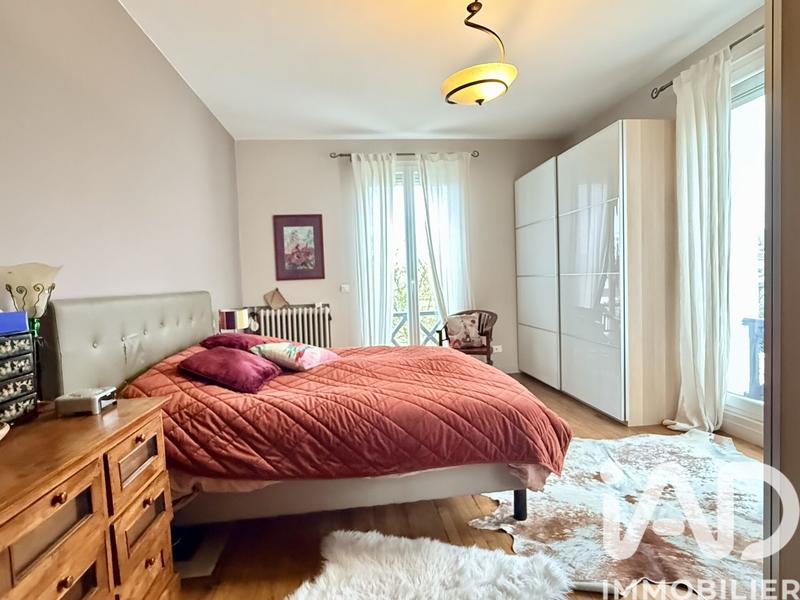 Maison - 231 m² - 7 pièces