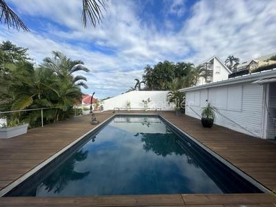 Villa - 185 m² - 6 pièces