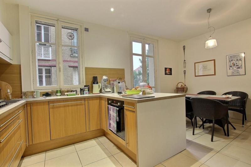 Appartement - 84 m² - 4 pièces