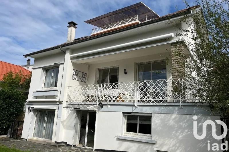 Maison de ville - 284 m² - 11 pièces