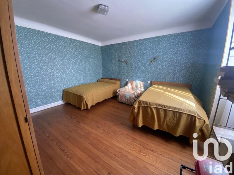 Maison - 216 m² - 8 pièces