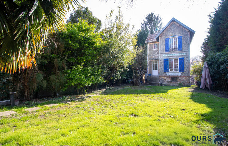 Maison contemporaine - 240 m² - 7 pièces