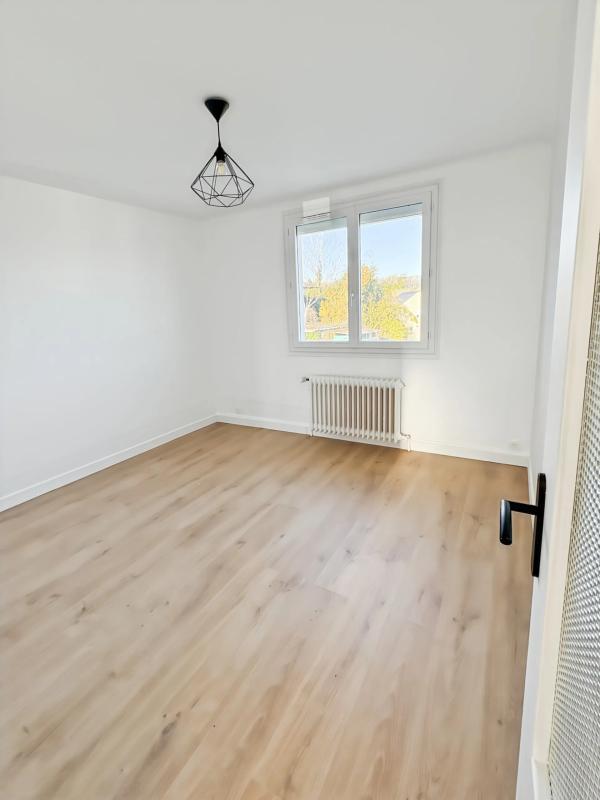 Maison - 87 m² - 5 pièces