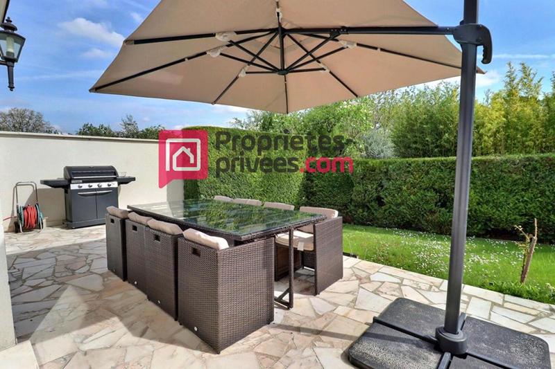 Maison - 260 m² - 7 pièces