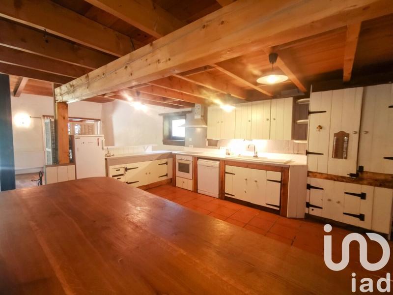 Maison - 210 m² - 3 pièces