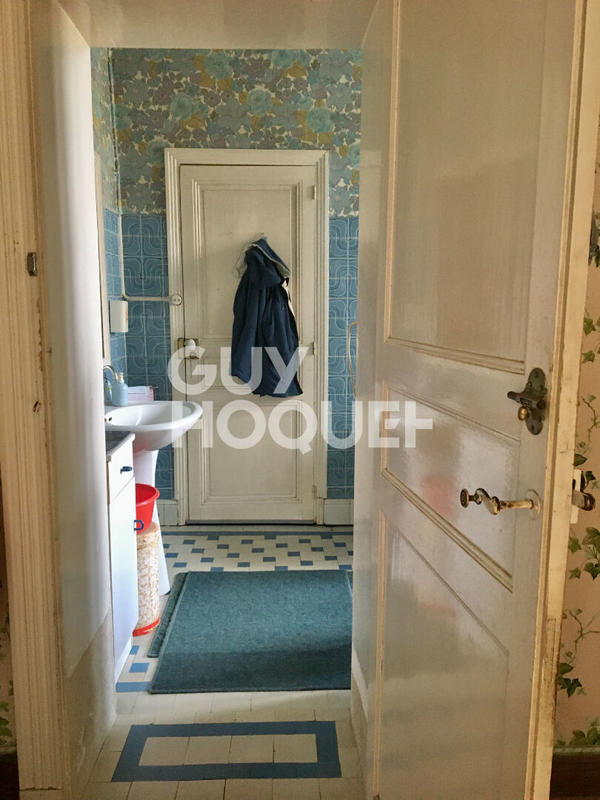 Maison - 220 m² - 12 pièces