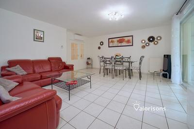 Appartement - 82 m² - 4 pièces