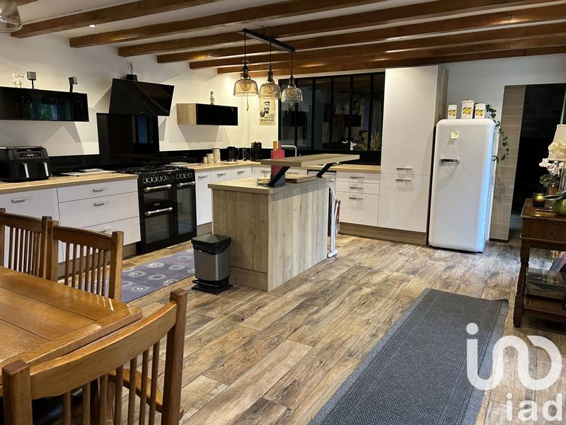 Maison - 379 m² - 10 pièces