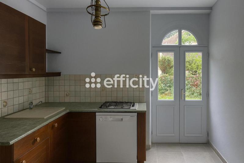 Moulin - 222 m² - 6 pièces