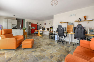 Maison - 89 m² - 5 pièces