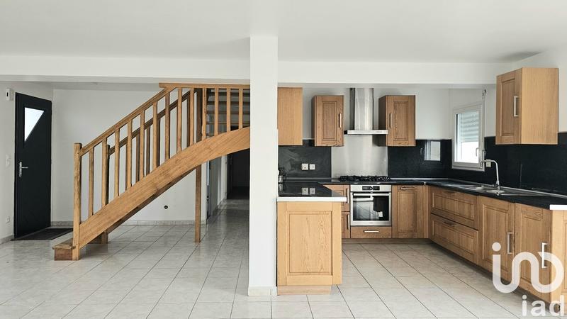 Maison - 140 m² - 8 pièces