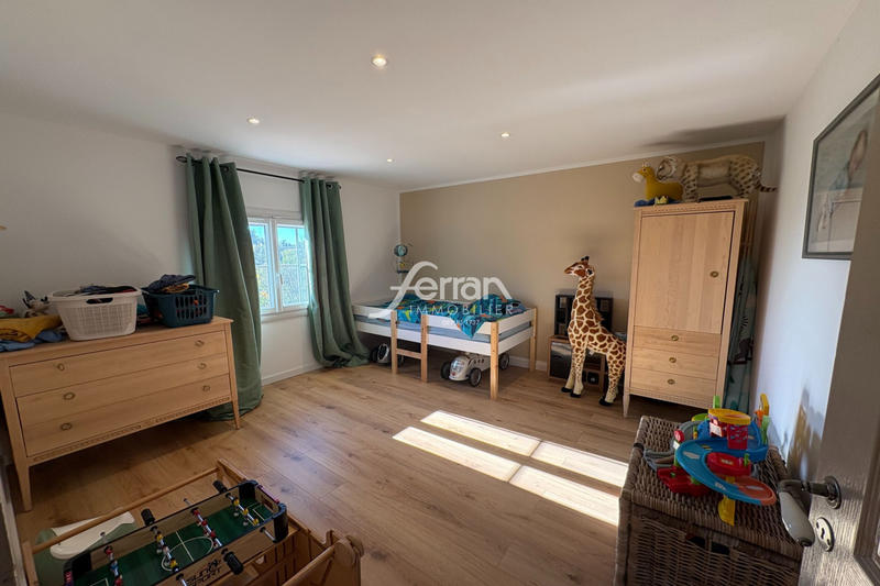 Maison - 170 m² - 8 pièces