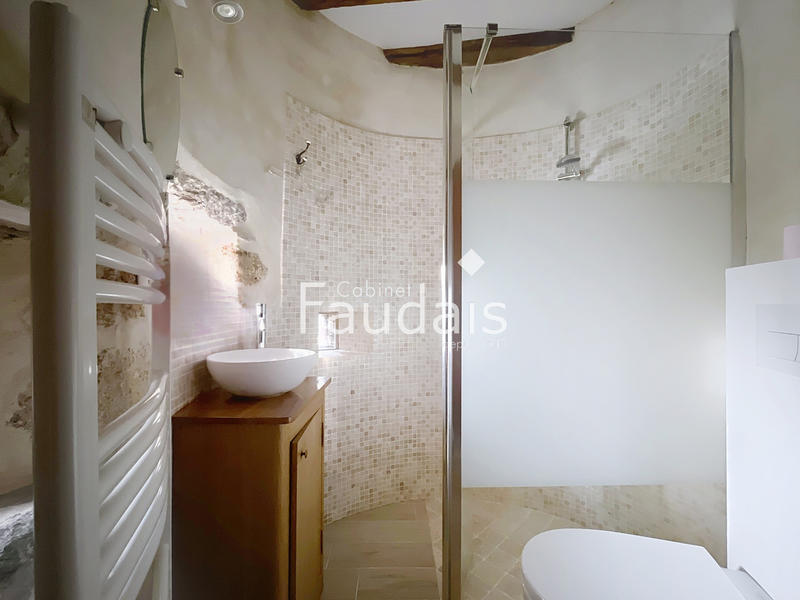 Maison - 280 m² - 10 pièces