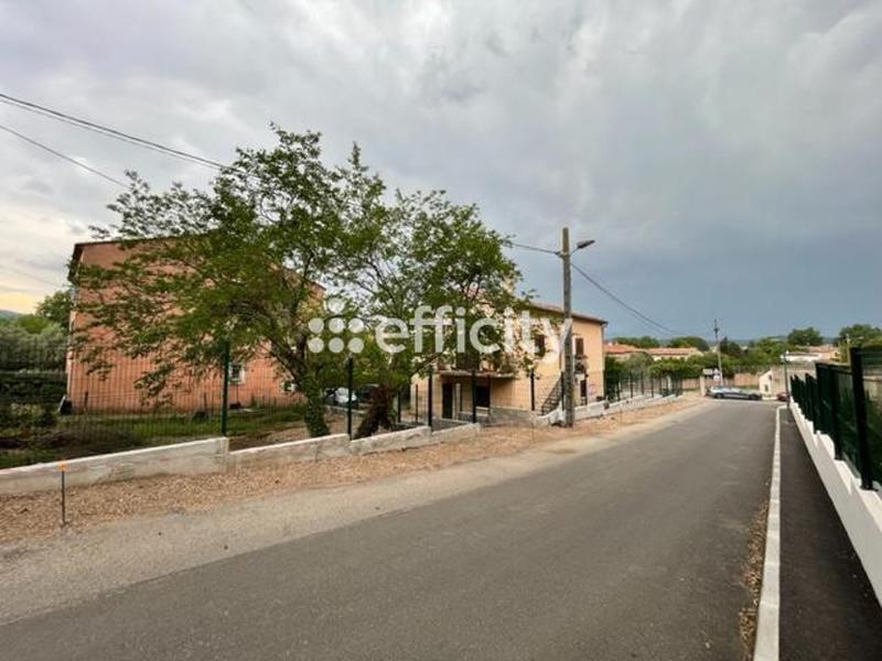 Terrain constructible - 305 m²