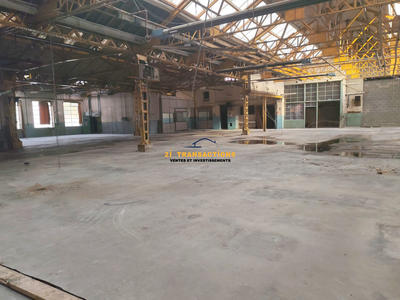 Local d'activités - 1 697 m²