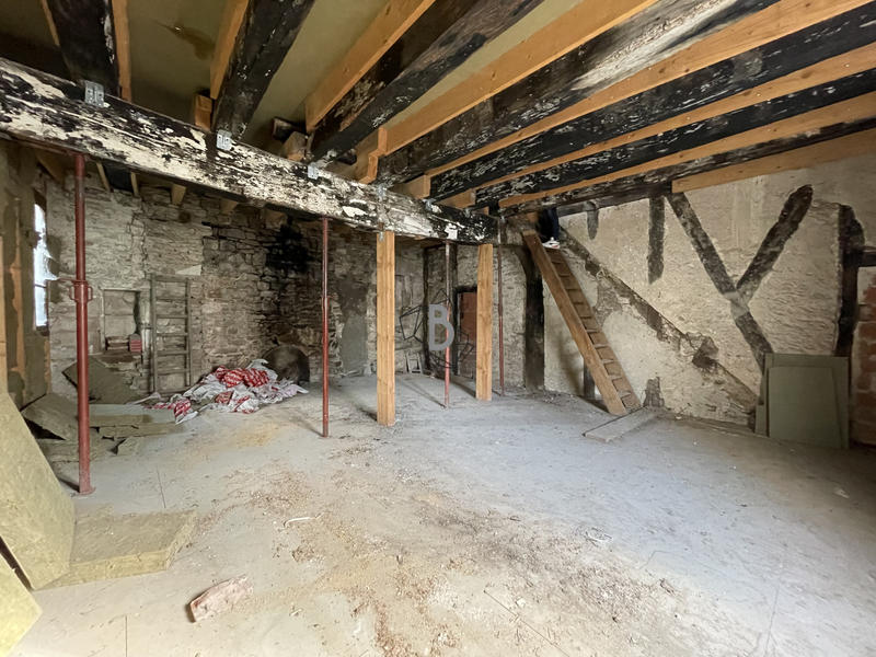 Maison de village - 130 m² - 2 pièces