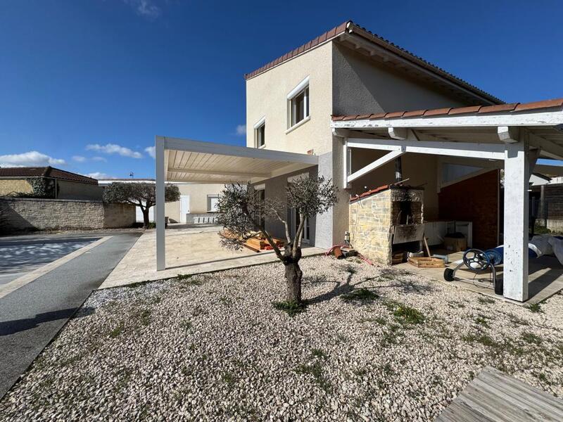 Maison - 170 m² - 5 pièces