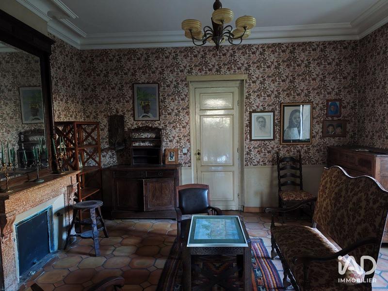 Maison - 235 m² - 5 pièces